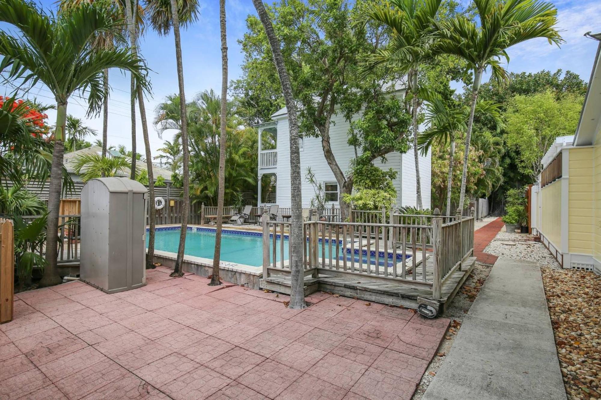 Land Of Love By Avantstay Pets Allowed Shared Pool Great Location Month Long Stays Only 基韋斯特 外观 照片